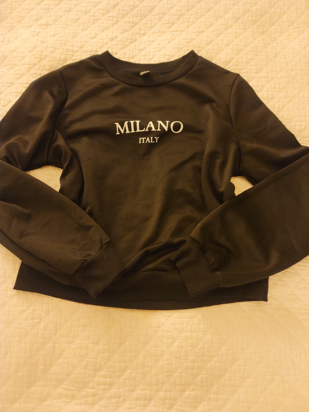 SHEIN Women’s Black Crewneck Sweater Size M US 6